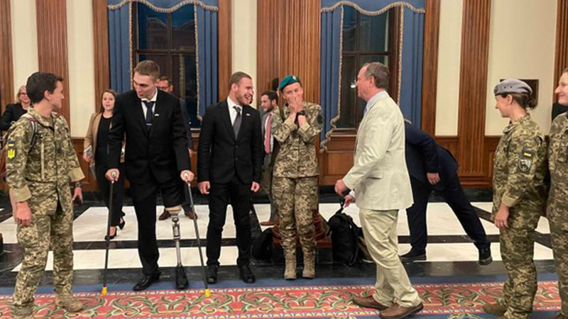 Democrat Congressman Schiff Greets Ukraine’s Nazi Azov Soldiers In US Capitol