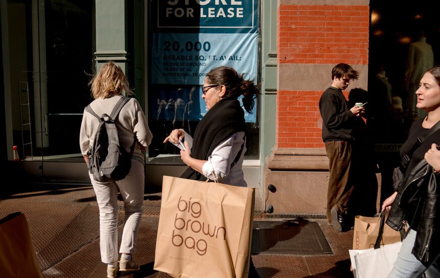 US Shoppers Are Still Spending, as Long as Retailers Give Them a Reason