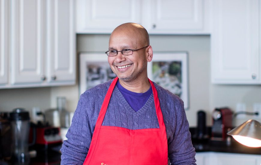 Raghavan Iyer Dies at 61; Made Indian Cooking Accessible to Americans