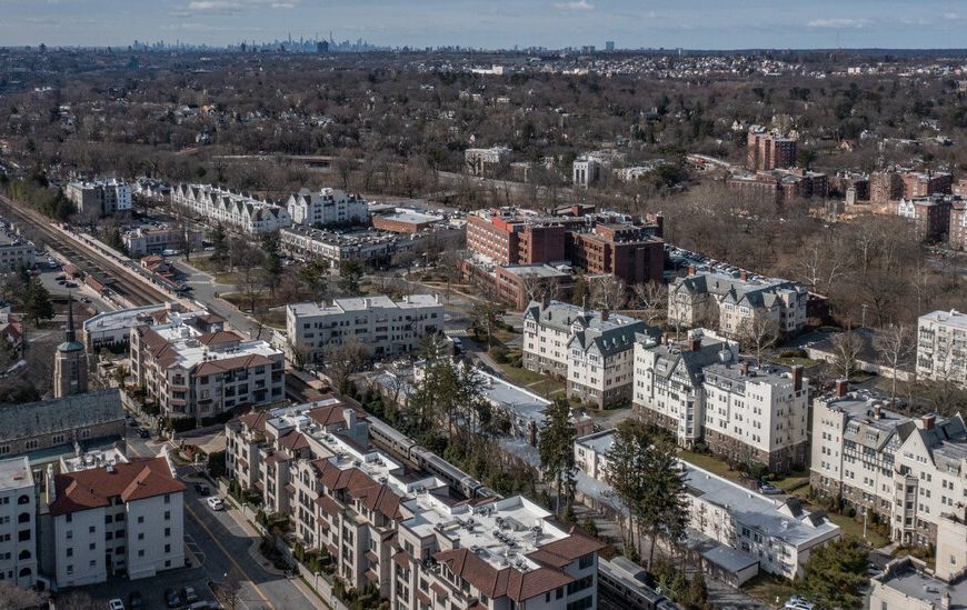 Why the Suburbs Are at the Center of New York’s Housing Debate
