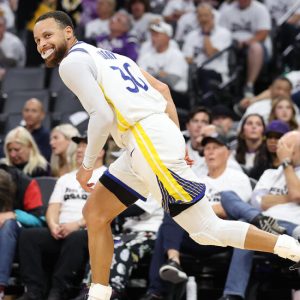 Golden State’s Stephen Curry Scores 50 in Game 7 Win Over Sacramento Kings