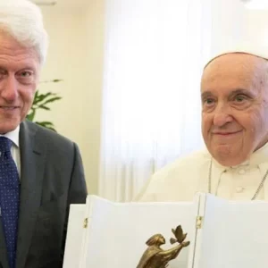 Bill Clinton and Pope Francis Call for ‘Urgent Depopulation’ To Save the Planet